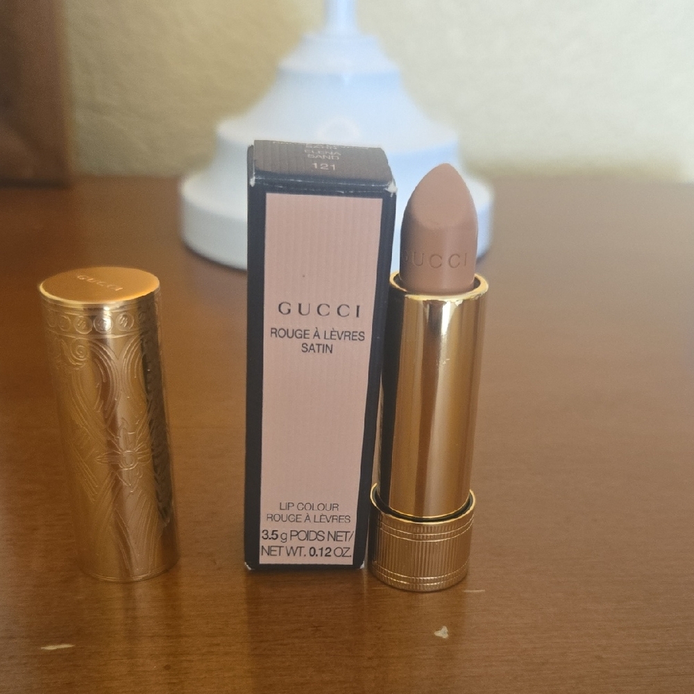 Gucci Rouge à Lèvres Satin Lipstick - Soft Beige BRAND NEW